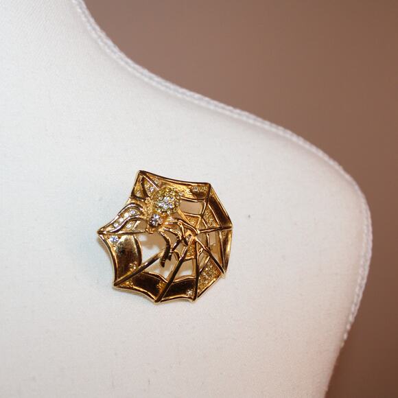 2" Gold Spider & Web Brooch/Pin with faux diamonds - Picture 6 of 8